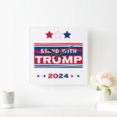 Horloge Carrée Stand with Trump~2024~MAGA (Maison)