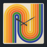 Horloge Carrée Style 1970s Arched Stripes Motif géométrique<br><div class="desc">Colorful Retro 1970 Style Arched Stripes Motif géométrique.</div>
