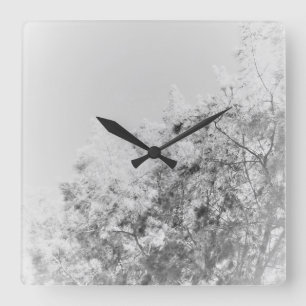 HORLOGE CARRÉE STYLE D'ART ET DE DESIGN