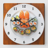 Horloge Carrée Sushi cool et Saumon sur une plaque blanche (Recto)