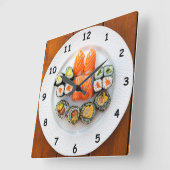 Horloge Carrée Sushi cool et Saumon sur une plaque blanche (Angle)
