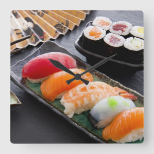 Horloge Carrée Sushi et rouleaux