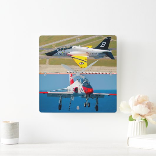 HORLOGE CARRÉE T-45C GOSHAWK (Maison)