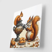 Horloge Carrée Tea time avec écureuils (Angle)