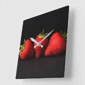 Horloge Carrée Three Strawberries On Black (H) Wall Clock (Angle)
