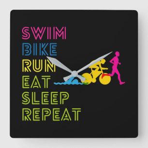 Horloge Carrée Triathlon nage vélo course manger dormir
