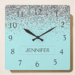 Horloge Carrée Turquoise Aqua Blue Silver Parties scintillant Gir<br><div class="desc">Teal Aqua Blue et Silver Sparkle Glitter Monogram Clock. This makes the perfect sweet 16 birthday,  wedding,  bridal shower,  anniversary,  baby shower or bachelorette party gift for someone that loves glam luxury and chic styles.</div>