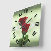Horloge Carrée Twin Flame rouge roses chiffres romains (Angle)