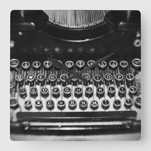 Horloge Carrée Typewriter noir et blanc (Recto)