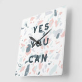 Horloge Carrée Typographie - Oui, vous pouvez (Angle)