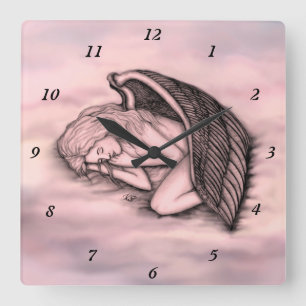 Horloge Carrée Un Ange endormi sur les cieux nuages en rose