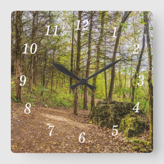 Horloge Carrée Vers Le Bas Et Autour De L'Horloge Mur (Recto)