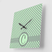 Horloge Carrée Vert Menthe avec Points Noir-Monogramme STaylor (Angle)