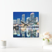 Horloge Carrée View of skyline with reflection in water, Miami (Maison)