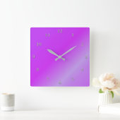 Horloge Carrée Vin violet ombragé Magenta Gradient Gray Numéros (Maison)