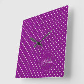 Horloge Carrée Violet & White Dots Custom Monogrammed (Angle)