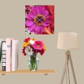Horloge Carrée Vivid Magenta Zinnia Among