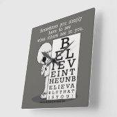 Horloge Carrée Voir, c'est croire-oeil (Angle)