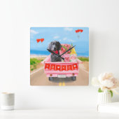 Horloge Carrée Weimaraner Chien Valentine's Day Coeurs de camion (Maison)