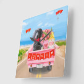 Horloge Carrée Weimaraner Chien Valentine's Day Coeurs de camion (Angle)