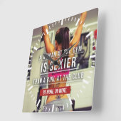 Horloge Carrée Women's Gym Workout Motivational (Angle)