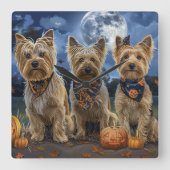 Horloge Carrée Yorkipoo Halloween Éffrayant (Recto)