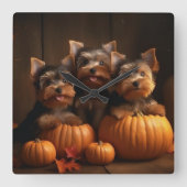 Horloge Carrée Yorkshire Terrier Chiot Automne Citrouille délice (Recto)