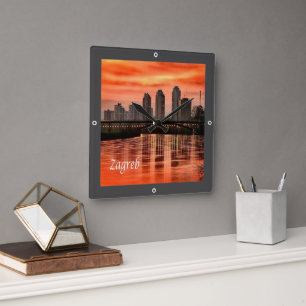 Horloge Carrée zHR004 ZAGREB, Croatie, Europe,