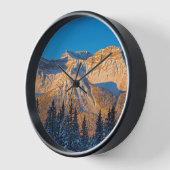 Horloge Chaîne Waputik dans les Rocheuses canadiennes (Angle)