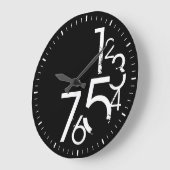 horloge contemporaine en noir et blanc (Angle)