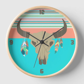 Horloge Crâne de taureau et plumes du Sud-Ouest