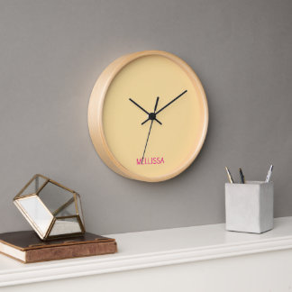 Horloge Cream minimalist custom name