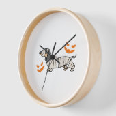 Horloge Dachshund Chien Halloween Candy Corn Pleine lune (Angle)