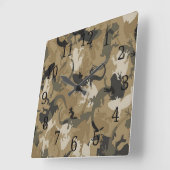Horloge de Carré du camouflage de reptile Brown (Angle)