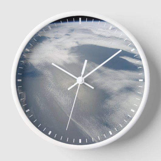 Horloge Des Petits Satellites Orbitent Au-Dessus D'Une Par (Recto)