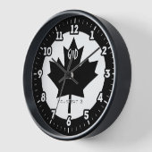 Horloge Drapeau canadien Feuille d'érable noire sur (Angle)