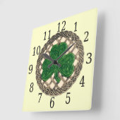 Horloge Du Carré Shamrock Beige Et Noeuds Celtique (Angle)