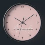Horloge Élégant Moderne Personnalisé Avec Le Nom Monogramm<br><div class="desc">Élevez votre décor de maison avec notre Elégant Moderne Personnalisé Avec Nom Monogramme Horloge murale. Cette pendule murale finement conçue combine harmonieusement esthétique contemporaine et touche personnalisée, ce qui en fait un complément élégant et fonctionnel à toute pièce. Avec son nom et son monogramme, cette horloge murale ajoute une touche...</div>