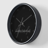 Horloge Élégant Moderne Personnalisé Avec Le Nom Monogramm (Angle)