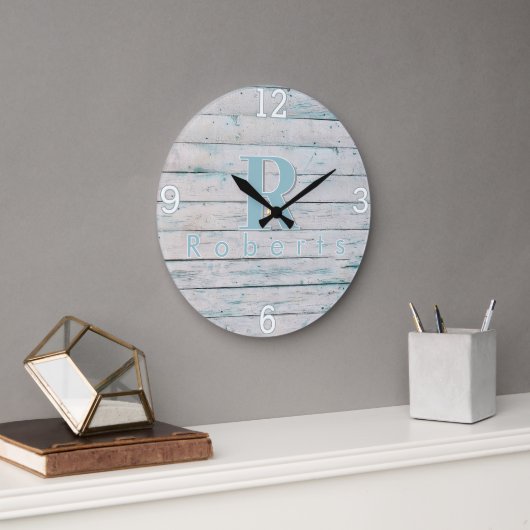 Horloge en bois flotté sarcelle Monogramme rustiqu (Bureau)