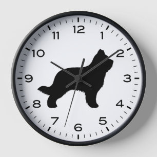 Horloge en silhouette de la race de chien Briard