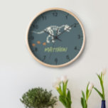 Horloge Garçons Cool T-Rex Dinosaur Dig Enfants<br><div class="desc">Cette horloge cool et moderne pour garçons dispose d'un squelette de dinosaure t-Rex. L’horloge peut être personnalisée avec le nom de votre enfant et a des numéros lisibles clairs. Le décor de dinosaure préhistorique parfait creusé à thème pour votre chambre d'enfants ou votre garderie.</div>