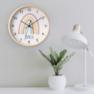 Horloge Girls Cute Boho Aquarelle Arc-en-ciel et nom