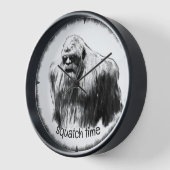 Horloge gros pied, sasquatch, squatching, boogne clock (Angle)