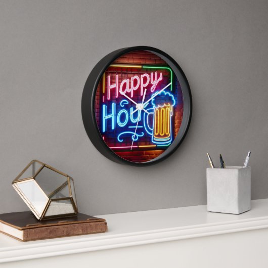Horloge Happy Hour Sign On Brick (Bureau)