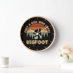 Horloge Juste une fille qui aime Bigfoot Funny Retro Vinta