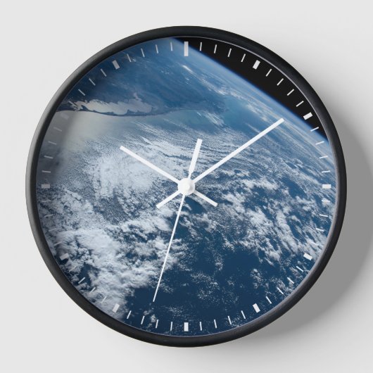 Horloge La Pointe Sud Du Brésil Bordant L'Uruguay. (Recto)