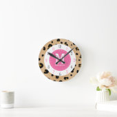 Horloge léopard et monogramme rose (Maison)