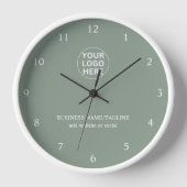 Horloge Logo et texte personnalisés L Sage Green Branded B (Recto)
