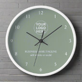 Horloge Logo et texte personnalisés L Sage Green Branded B